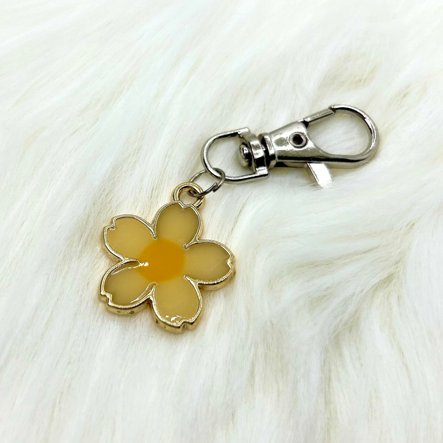 Golden Daisy Phone Charm